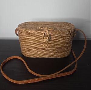 Rattan crossbody bag (MNG)